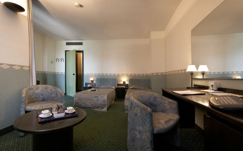 Pacific Hotel Airport Borgaro Torinese Exterior foto